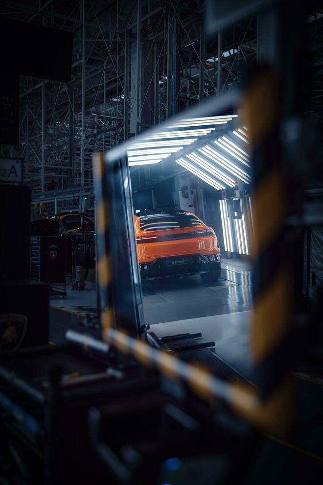 Lamborghini Urus SE, l'ibrida plug-in da 800 cv