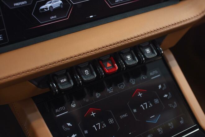 Lamborghini Urus SE, l'ibrida plug-in da 800 cv