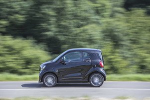 Nuova Smart Fortwo versione Nightrunner - Rubriche Motori