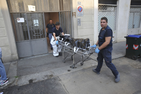 Morto da sei mesi trovato mummificato in casa a Torino in un alloggio in  via Leini - La Stampa