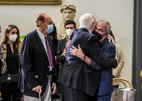 Raffaella Carrà, il lungo addio: la camera ardente in Campidoglio. Pippo  Baudo e Renzo Arbore: «Un omaggio all'ultima prima donna»