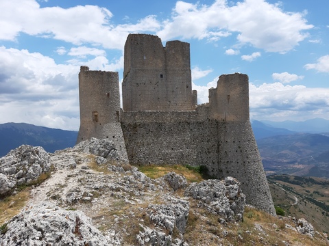 Rocca Calascio: da Il nome della rosa a Ladyhawke