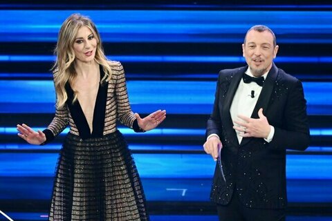 Perché gli Articolo 31 hanno Un bel viaggio da raccontare. Significato e  testo della canzone di Sanremo 2023