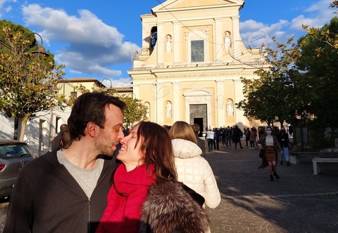 San Valentino, dalla donazione del sangue al bacio Nft: 6 idee per un  perfetto regalo diverso last minute