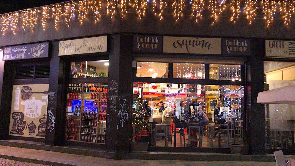 ESQUINA DE LUXE - via Lazzari