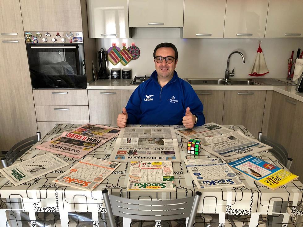 iorestoacasa Mi diverto passando il tempo leggendo il Messaggero, La Gazzetta dello Sport, e giocando a Sudoku, Kakuro, Crucipuzzle...