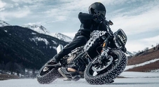 Husqvarna pronta a svelare la nuova Svartpilen 801. Solo 181 kg per 105 cv di potenza e uno stile essenziale