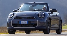 Mini Cabrio, un vero gioiello con il tetto in tela. Al volante dell'intramontabile modello tra le colline bolognesi
