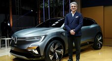 Renault, target risparmi a 2,5 mld entro il 2023. Focus su nuove auto con meno modelli prodotti. Margine al 5% nel 2025