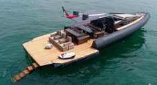 Anvera 48, il nuovo maxi-rib hi-tech in carbonio in passerella tra i super yacht esposti a Viareggio