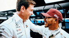Hamilton, Team principal Mercedes Wolff: «Ogni pilota sogna la rossa. Ne avevamo parlato, posso capirlo...»