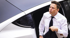 Musk affonda Twitter e Tesla, il suo shopping fa paura. Titolo automobilistico perde il 6,5% a Wall Street
