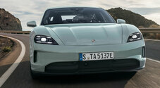 Porsche Taycan, l’autonomia elettrica può raggiungere 678 km. Nella nuova generazione è migliorata anche la ricarica rapida