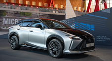 Lexus RZ, il Suv elettrico si aggiorna in profondità