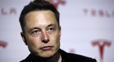 Tesla, Musk confessa stress da iperlavoro: «Sono esaurito». Titolo crolla: -9%