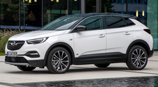 Opel Grandland X Hybrid disponibile in due versioni ibride. Prevista anche la sola trazione anteriore, 57 km zero emission