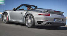 Porsche 911, la Cabrio mette il turbo: emozioni a cielo aperto per 4