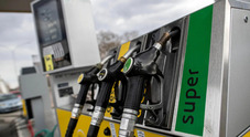Carburanti, prezzi in discesa per benzina e diesel. La verde in modalità self è a 1,919 euro/litro