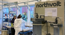 Northvolt taglia 1.600 posti di lavoro. Produttore svedese di batterie per veicoli elettrici risente rallentamento mercato EV