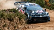 Ogier con la Toyota guida il Rally del Portogallo. Alle sue spalle le Hyundai di Tänak, Neuville e Sordo