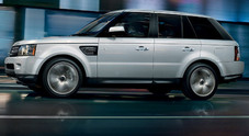 Range Rover Sport, niente superbollo: il V6 ora ha 249 cv