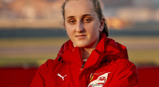 Ferrari, Maya l'“olandesina volante” prima pilota dell'Academy. Nel Camp finale la 16enne Weug batte tre rivali