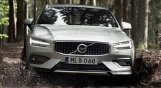 Volvo V60 Cross Country, la familiare “rialzata” per gli amanti di versatilità e capacità off-road