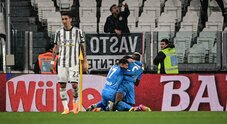 Scudetto Napoli, la festa all'aeroporto di Capodichino nella notte: in  diecimila per celebrare la vittoria sulla Juventus