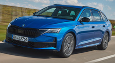 Skoda Octavia è anche a trazione integrale. Berlina o wagon ha un motore 2.0 TSI da 150 kW (204 cv)