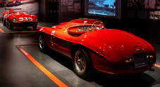 Ferrari, il museo di Maranello inaugura “ROARING 50”. Una mostra dedicata all’aeroautodromo di Modena