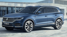 Volkswagen, la terza generazione del Touareg svelata a Pechino: schermo da cinema e un'ibrida plug-in