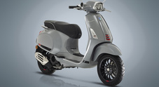Vespa Sprint, aggiornamenti stilistici e tecnici per l'evergreen scooter di Piaggio