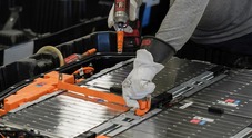 Toyota posticipa costruzione impianto batterie elettriche. Per la scarsa domanda di veicoli EV a livello globale