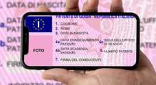 Ue: accordo sulla patente digitale, cala l'età per bus e camion. Ecco tutte le novità in arrivo