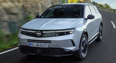 Opel Grandland, ce n'è per tutti i gusti: tre varianti, due ibride e una full electric Opel Grandland, ce n'è per tutti i gusti: tre varianti, due ibride e una full electric