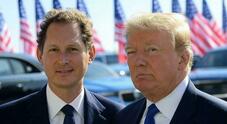 Incontro tra John Elkann e Trump alla Casa Bianca. Presidente Usa, ora standard meno rigidi su emissioni auto