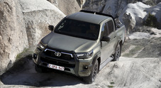 Toyota Hilux, come va il pick-up più efficiente con il mild-hybrid e brillante con la versione GR Sport II