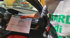 Import auto di lusso dall'estero, scoperta dalla Finanza frode fiscale da 15 milioni: 33 denunce