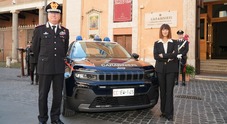 Jeep Avenger EV mette la divisa dei Carabinieri. La prima “gazzella” full-electric entra in servizio a Roma