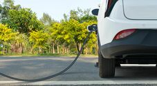 Un trimestre sprint, in Italia e in Europa le elettriche tirano. Sia nelle auto aziendali che nel mercato totale