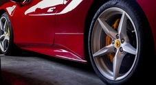 Ferrari, l'elettrica in vendita dal 2026. A ottobre svelato il cuore tecnologico. Vigna: «Puntiamo alla qualità dei ricavi più che ai volumi»