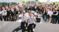 Kimi Antonelli visita la Petronas ed è premiato dall'Uiga: “A 300 all’ora non c’è paura. Solo felicità”