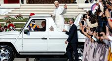 Papamobile elettrica per l'insediamento di Leone XIV. È una Classe G elettrica donata a Francesco prima del Giubileo