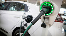 Eurispes, settore auto UE a un bivio stretto fra Cina e costi della transizione energetica