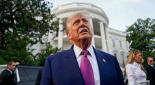 Trump abroga le norme sulle auto elettriche in California. L'annuncio della Casa Bianca, lo sato Usa fa causa