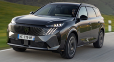 Peugeot, due propulsori con la trazione integrale. La E-3008 e la E-5008 hanno la stessa anima ma vocazioni diverse