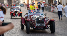 1000 Miglia, scatta l'edizione 2025: 400 auto al via. Arrivo prima tappa oggi a Bologna, giovedì nella Capitale e sabato il rientro a Brescia