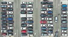Mercato usato, ancora in crescita l'auto di seconda mano in Italia: ad aprile +3,9%. Aumenta la quota delle ibride: 9,8%