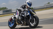 Bmw R 1300 R Titan è un omaggio al motorsport e al design nel segno della tradizione Motorrad