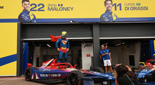 FE, Maloney in versione Superman con la Lola Yamaha Abt per la collaborazione con la Warner Bros